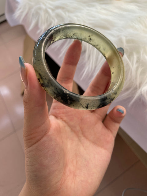 Gelang Giok Ciu Alami Ukuran 58-60mm Ukuran 59.2mm Giok adalah batu giok yang terbentuk secara alami Pola acak termasuk pajak pengiriman