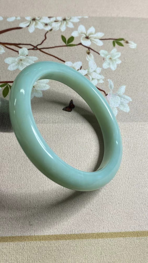 Gelang Air Biru Giok Cui Giok Alami Ukuran 61-63mm Ukuran 62.3mm Lebar Sisi 12.3mm Giok terjadi secara alami Pola acak termasuk pajak pengiriman.