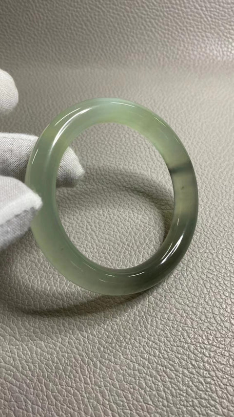 Gelang Es Gelang Giok Giok Abu-abu Cui Alami Ukuran 53-55mm Ukuran 54.4mm Lebar Sisi 9.9mm Giok semuanya terjadi secara alami Pola pengiriman acak Termasuk Pajak Pengiriman