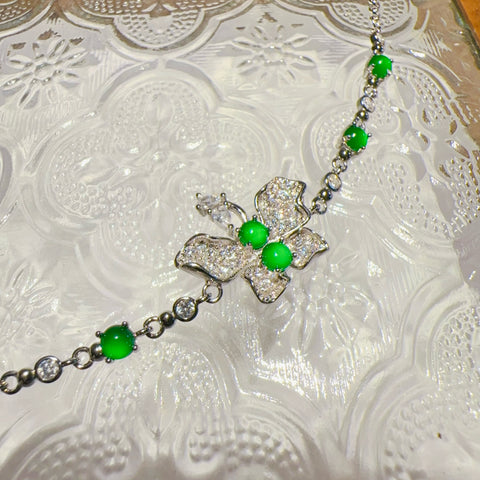 Gelang Kupu-kupu Jadeite Alami yang terbuat dari perak 925 Ukuran 3,5 mm Giok halus dan hangat, gaya yang indah sudah termasuk pajak pengiriman.