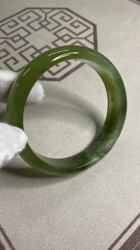 Gelang Air Biru Giok Cui Giok Alami Ukuran 64-66mm Ukuran 65.5mm Lebar Sisi 15.7mm Giok terjadi secara alami Pola acak Pajak pengiriman sudah termasuk.