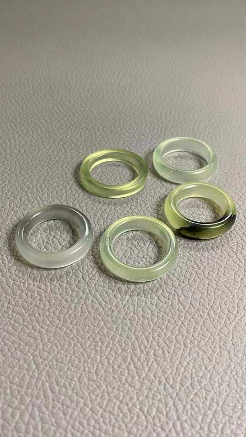 Gaya Cincin Giok Ciu Alami sederhana dan indah Ukuran seperti yang ditunjukkan Termasuk pajak pengiriman