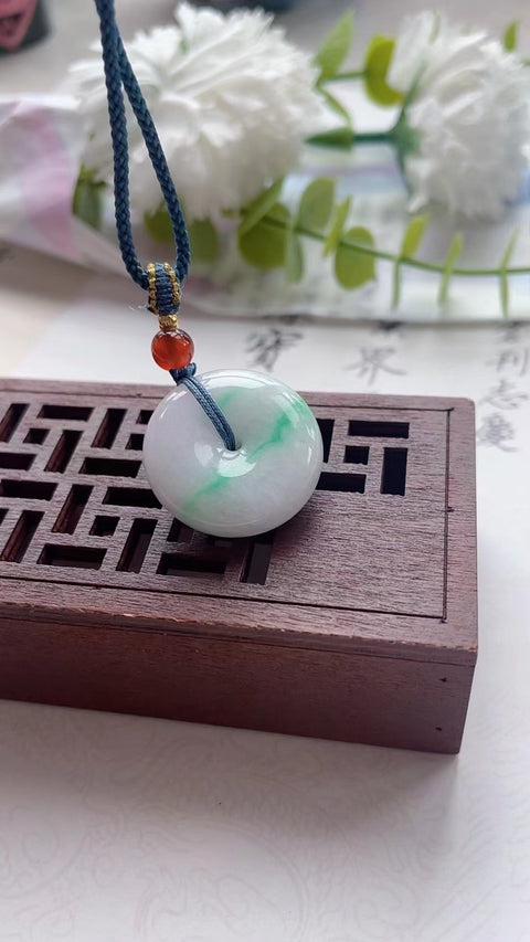 Liontin Perdamaian Jadeite Alami Bahan Pit Tua Bahan Hangat Hangat Ukuran Bawah 2,5 cm Sudah Termasuk Pajak Pengiriman