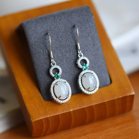 2134 Anting Giok Hetian Alami Set dalam 925 Perak Ukuran 7 * 9mm Gaya Cantik Gaya Cantik Pajak pengiriman sudah termasuk.