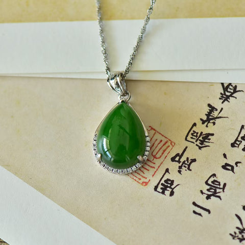 Liontin Perak Tetes Air Mata 10288# Perak Sterling 925 Bertahtakan Giok Hetian (13*18) (Perak). Gioknya halus dan hangat saat disentuh. Desainnya unik, segar, dan elegan, memanjakan mata. Biaya pengiriman dan pajak sudah termasuk.