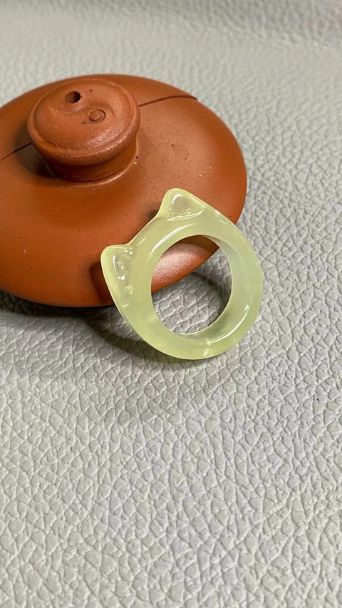 Cincin Anak Kucing Giok Cui Giok Alami Ukuran 18mm Giok baik-baik saja dan hangat, penuh gaya, dan sudah termasuk pajak pengiriman.