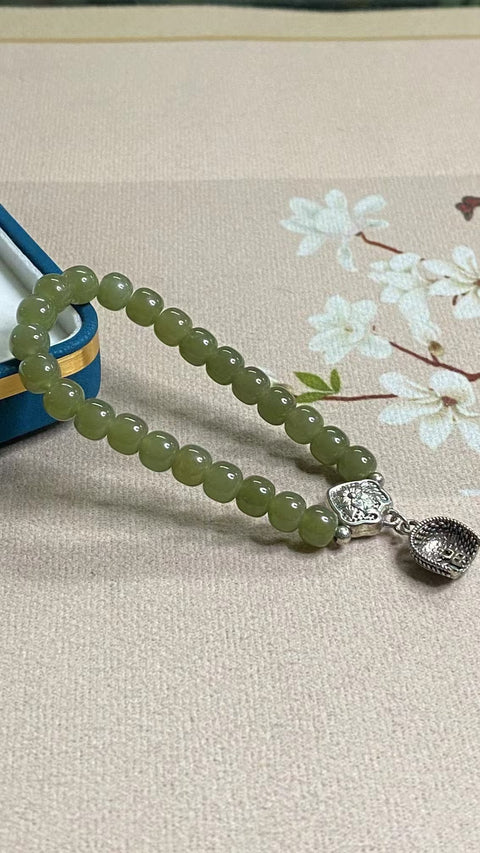Gelang Giok Hetian Giok halus dan hangat dengan aksesoris yang bagus Ukuran 6 * 7mm Termasuk pajak pengiriman