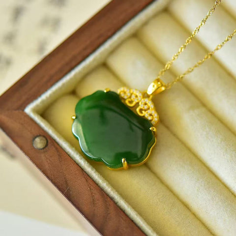 10856-2 Kalung Kunci Jasper Ruyi Alami 925 pengaturan perak Ukuran 21 * 28mm Giok baik-baik saja dan hangat, gaya yang indah sudah termasuk pajak pengiriman.