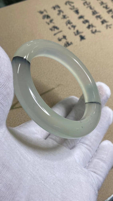 Gelang Giok Cui Alami & nbsp; Ukuran 54-56mm Ukuran 55.6mm Lebar Samping 11.9mm Batu giok semuanya terjadi secara alami Pola acak termasuk pajak pengiriman