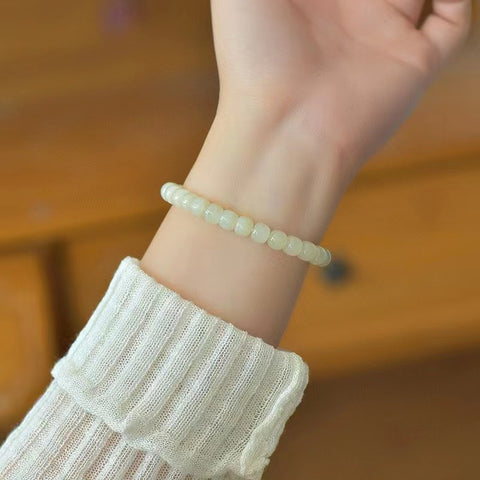 6049 Gelang Giok Hetian Alami Ukuran 6 * 7mm Batu gioknya bersih, halus dan hangat, dan gayanya indah.
