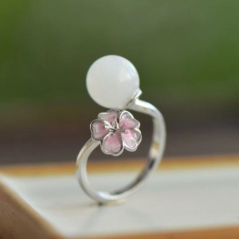 Set Bunga Sakura Giok Hotan Alami dalam Cincin Perak 925 9470 + Anting 7563 + Kalung 26504 Gaya yang indah sudah termasuk pajak pengiriman.