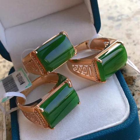 Cincin Pria Pelana Jasper Alami Set Emas 18k dengan Giok Zirkonia halus dan hangat Ukuran 11 * 15mm Warna yang indah Ukuran bezel 21-23mm Ukuran bezel dapat diubah Pengiriman dan pajak sudah termasuk.