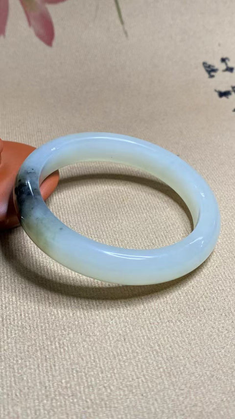 Gelang Giok Ciu Alami Ukuran 58-60mm Ukuran 59.5mm Lebar Sisi 12.7mm & nbsp; Giok adalah semua yang terjadi secara alami Pola acak termasuk pajak pengiriman