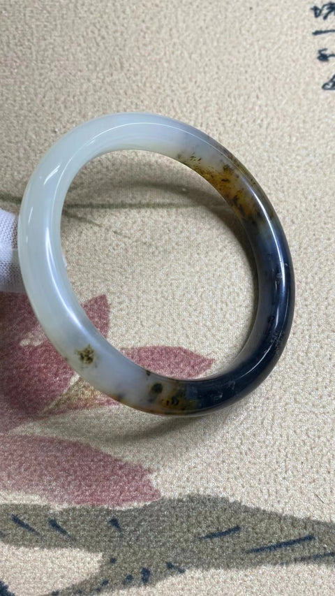 Gelang Dai Giok Cui Giok Gunung Jauh Ukuran 60-62mm Ukuran 61.2mm Lebar Sisi 10.6mm Giok adalah semua yang terjadi secara alami Pola acak termasuk pajak pengiriman