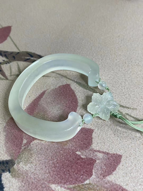 Gelang Giok Cui Halus Ukuran 56-58mm lebar 12mm Giok terjadi secara alami Pola acak Termasuk pajak pengiriman.