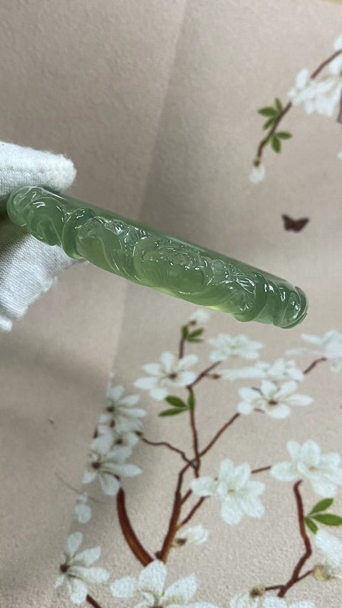 Gelang Bunga Berukir Ciu Giok Alami Ukuran 57-59mm Ukuran 58.2mm Lebar Sisi 10.7mm Giok terjadi secara alami Pola acak Pajak Pengiriman Termasuk