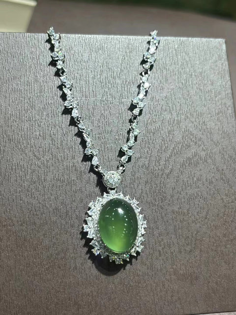 Kalung Giok Alami dari Perak 925 Ukuran 18 * 13mm Giok bersih dan halus Termasuk ongkos kirim dan pajak.