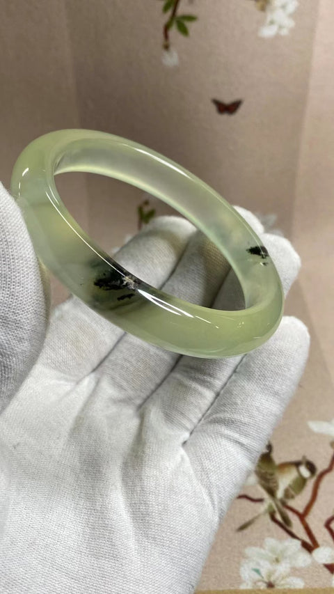 Gelang Lukisan Warna Musim Semi Giok Cui Giok Alami Ukuran 59-61mm Ukuran 60.2mm Lebar Sisi 11.7mm Giok semuanya terjadi secara alami Pola acak termasuk pajak pengiriman