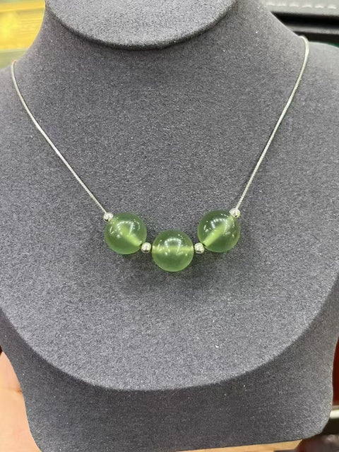 Kalung Giok Alami 925 Perak Ukuran 12mm Giok bersih, halus dan hangat Termasuk ongkos kirim dan pajak.