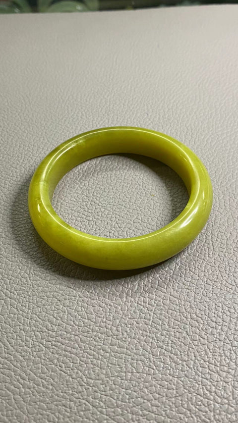 Gelang Bunga Emas Giok Cui Giok Alami & nbsp; Ukuran 60.5mm Lebar Variabel 13.6mm Giok terjadi secara alami Pola bunga acak Termasuk pajak pengiriman