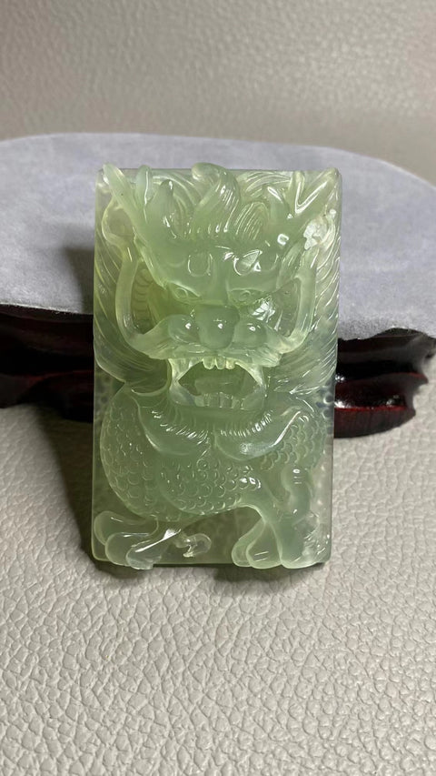 Liontin Naga Giok Cui Alami Berukir Tangan Ukuran 68 * 42mm & nbsp; Giok bersih dan halus Termasuk ongkos kirim dan pajak.