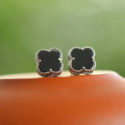 Anting-anting nephrite giok Hetian alami yang terbuat dari perak 925, giok yang bersih dan halus, gaya yang indah, sudah termasuk pajak pengiriman.