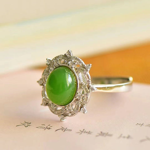 11234 Cincin Telur Jasper Alami yang terbuat dari perak 925 Ukuran 7 * 9mm Giok bersih, halus dan hangat, gayanya indah dan apik.