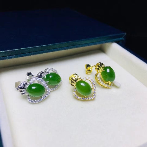 Anting Giok Hetian Alami 925 Pengaturan Perak Ukuran 6 * 8mm Giok bersih dan halus, hangat dan bergaya Termasuk pajak pengiriman.