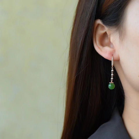 Anting-anting Jasper Alami yang terbuat dari perak 925, ukuran 8mm, giok yang bersih dan halus, gaya yang sederhana dan elegan, sudah termasuk ongkos kirim dan pajak.