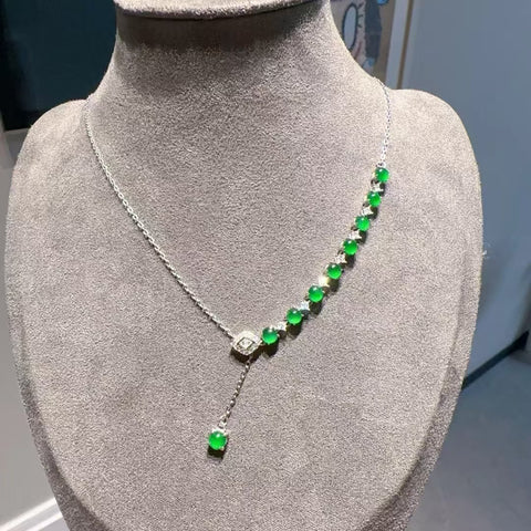 Kalung Jadeite Guatemala alami yang terbuat dari perak 925, ukuran batu giok sekitar 4mm, gaya yang indah, sudah termasuk pajak pengiriman.