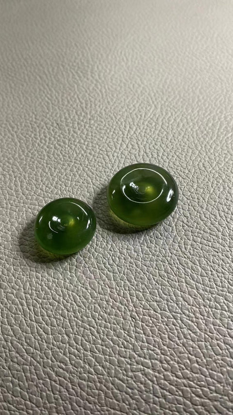 Liontin Giok Cui Giok Qingti Ukuran Topi Susu Seperti yang Ditunjukkan Giok baik-baik saja dan hangat Termasuk ongkos kirim dan pajak.