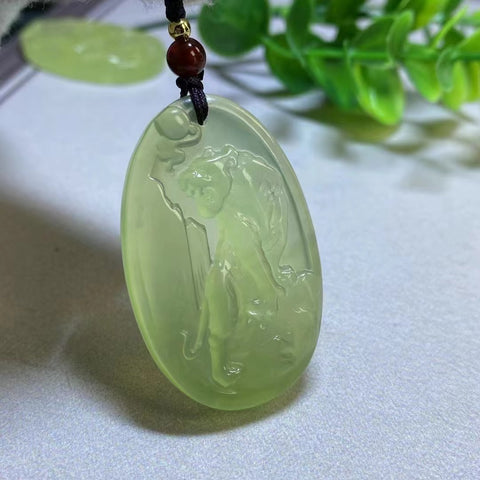 Liontin Giok Cui Giok Alami Ukuran 43 * 27mm Giok bersih dan halus termasuk pajak pengiriman.