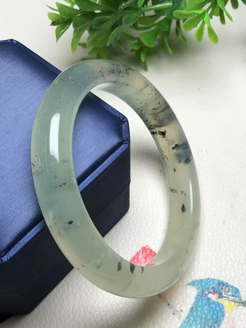 Gelang Tinta Es Batu Giok Cui Alami Ukuran 62.6 * 12.5 * 9.5mm Batu giok semuanya terjadi secara alami Pola acak Termasuk pengiriman dan pajak