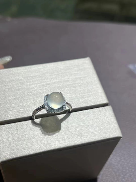 Cincin Es Tinggi Giok Cui Alami 925 perak dengan pengaturan giok yang bersih, halus dan hangat Ukuran 8mm Sudah termasuk ongkos kirim dan pajak.