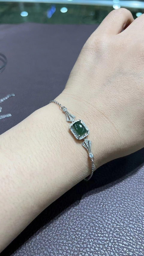 Gelang Gula Kecil Giok Kuba Alami Ukuran 8.4 * 5.8mm Giok bersih, halus dan hangat Termasuk pajak pengiriman