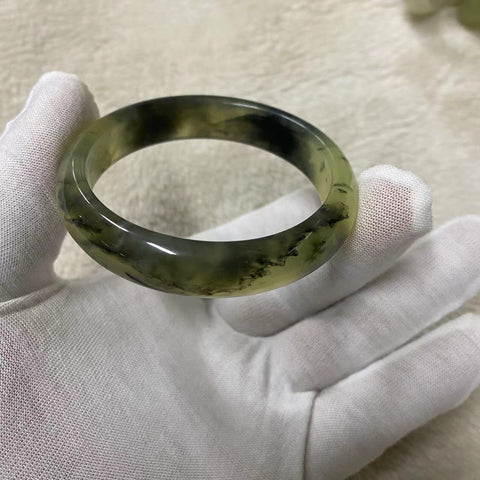 Gelang Giok Cui yang Indah, Lukisan Tinta Alami, Percikan Tinta pada Giok, Lukisan Pemandangan Alam, Ukuran 55-57 Ukuran 56mm, Lebar Sisi 12.9mm Giok terjadi secara alami Pola acak Termasuk Pajak Pengiriman