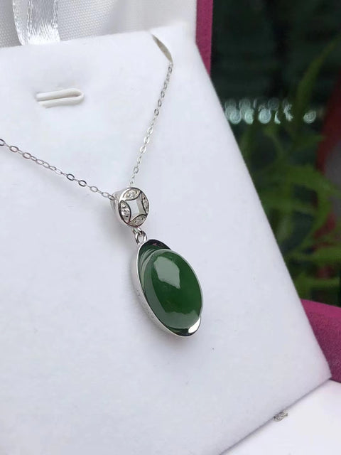 Kalung Giok Giok Hetian Jade 925 Desain Perak Ukuran 14 * 10mm Giok bersih, halus dan hangat Sudah termasuk pajak pengiriman.