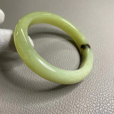 Gelang Giok Cui Alami Ukuran 61-63mm Ukuran 62.5mm Lebar Sisi 12.6mm Giok terjadi secara alami Pola acak Termasuk pajak pengiriman.