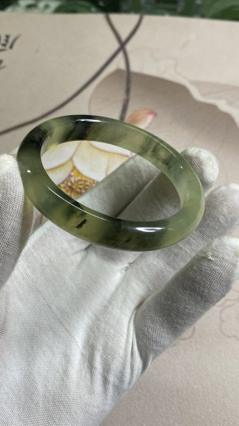 Gelang Lukisan Lanskap Warna Es Batu Giok Cui Alami, Tinta dalam Batu Giok, Tinta dalam Lukisan Ukuran 56.3mm, Lebar Sisi 11.3mm Batu giok semuanya terjadi secara alami Pola acak Termasuk Pajak Pengiriman