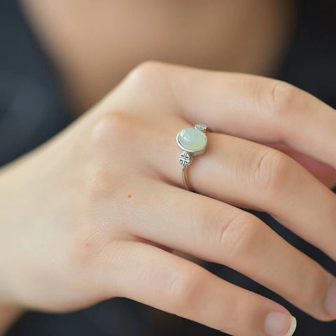 9396 Set Cincin Fukushou Ankang Giok Hetian Giok Alami dari Perak 925 Ukuran 6 * 8mm Giok bersih, halus dan hangat, gaya yang indah.
