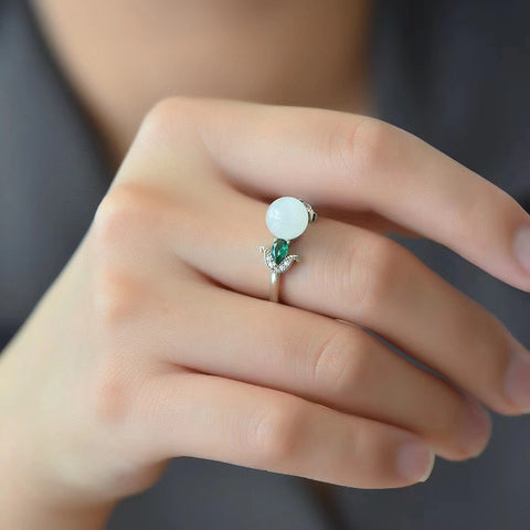 Cincin Giok Hetian Alami dengan Zirkonia Berwarna-warni Ukuran 8 * 8mm Ditetapkan dalam 925 Perak Gaya sederhana dan elegan Sertifikat sudah termasuk termasuk pajak pengiriman