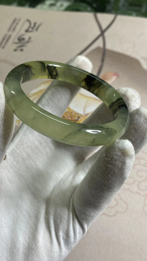 Gelang Lukisan Lanskap Warna Es Batu Giok Cui Alami, Tinta dalam Batu Giok, Tinta dalam Lukisan Ukuran 56.3mm, Lebar Sisi 11.3mm Batu giok semuanya terjadi secara alami Pola acak Termasuk Pajak Pengiriman