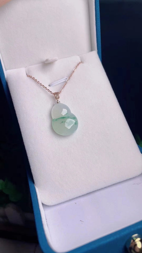 Kalung labu labu batu giok alami bertatahkan emas 18 karat ukuran kepala penuh 2,2 * 1,6 bahan lubang tua & sudah termasuk pajak pengiriman