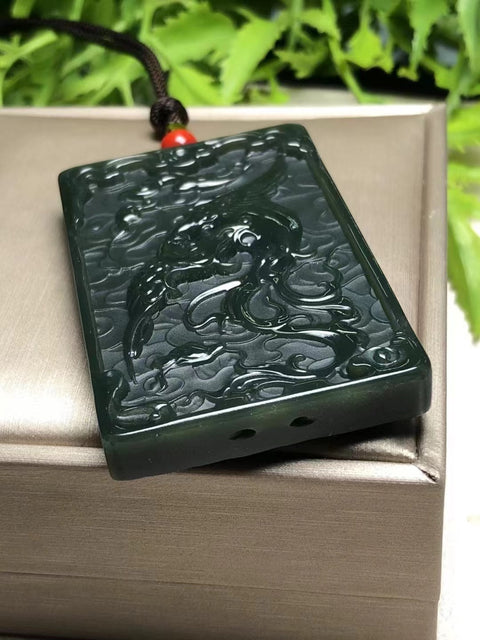Giok Hetian Giok Hijau Domba Giok Phoenix Liontin Giok halus dan hangat Warna giok lembut Ukuran 62 * 40 * 9mm Pengiriman dan pajak sudah termasuk