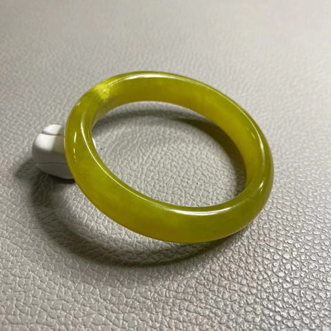 Gelang Bunga Emas Giok Cui Giok Alami Ukuran 51-53mm Ukuran 52.1 Lebar Sisi 12mm Giok terjadi secara alami Pola bunga acak Termasuk ongkos kirim dan pajak.