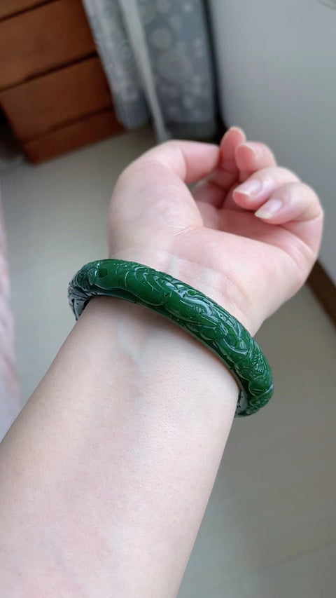 Gelang Bunga Berukir Jasper Alami Bahan Pit Tua Bahan Bawah Warna Hangat Halus Warna Hangat Indah Ukuran 60mm & nbsp;Giok adalah Pola yang terjadi secara alami Acak Termasuk Pajak Pengiriman