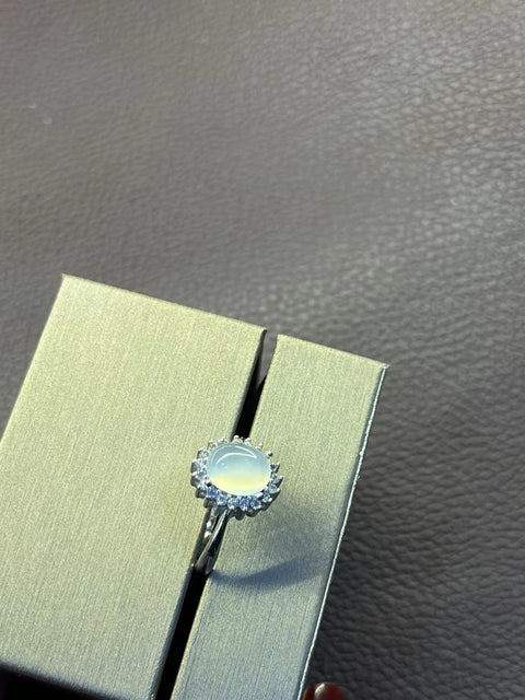 Cincin Giok Alami dari Perak 925 Ukuran 9 * 7mm Giok bersih, halus dan hangat Termasuk ongkos kirim dan pajak.