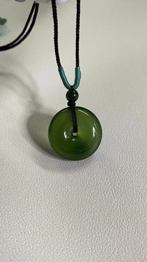 Liontin Hijau Giok Cui Giok Alami Ukuran 25 * 9.8mm Gaya: Giok Halus dan Hangat; Sudah Termasuk Pajak Pengiriman