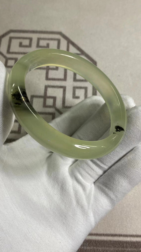 Gelang Tinta Alami Ukuran 59-61mm Ukuran 60.mm Lebar Sisi 11.7mm Giok semuanya terjadi secara alami Pola acak Termasuk Pajak Pengiriman