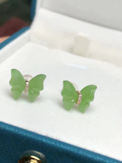 Anting Kupu-kupu Hijau Jasper Giok Hotan Alami dalam Pengaturan Emas 18k Giok bersih dan halus serta hangat Ukuran 12 * 10 * 5mm Pengiriman dan Pajak sudah termasuk.
